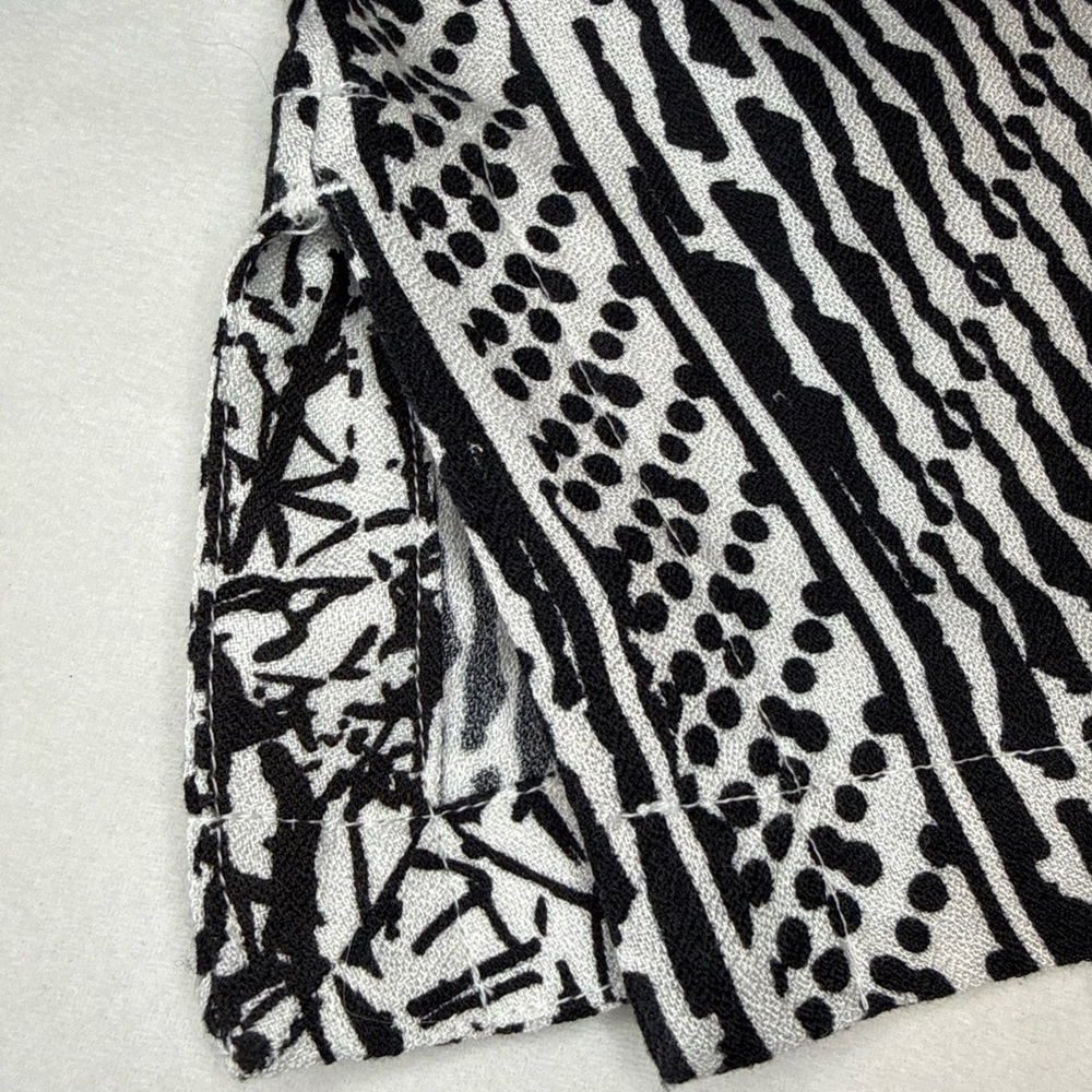 Soft Surroundings Black & White‎ Mixed-Print V-Neck Tunic - Picture 11 of 11